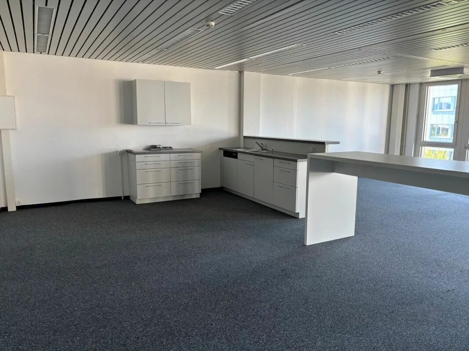 220 m² fertig ausgebautes Büro im 3. OG - sofort bezugsbereit – Foto 10 von 11