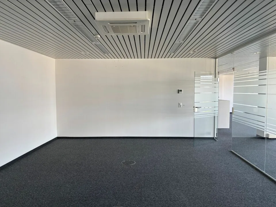 220 m² fertig ausgebautes Büro im 3. OG - sofort bezugsbereit – Foto 7 von 11