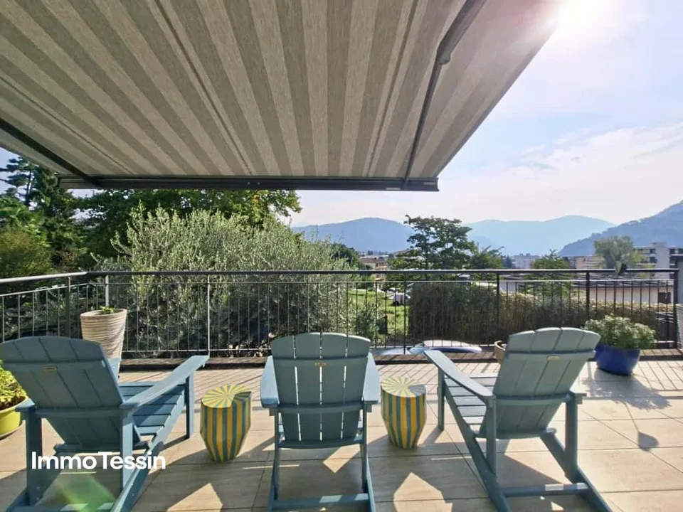 Belle villa à Caslano avec un design moderne, une ambiance élégante et beaucoup d'espace ainsi que 6 places de parking – photo 2 sur 13