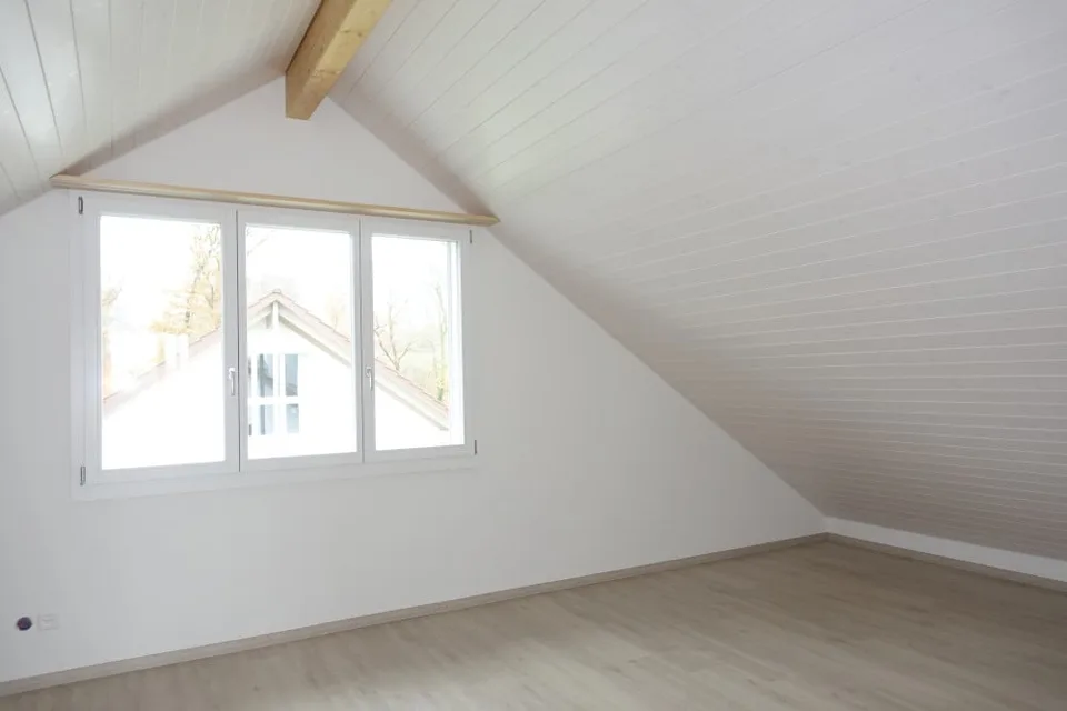 Belle maison unifamiliale 6.5 pièces avec beaucoup de bois – photo 16 sur 21