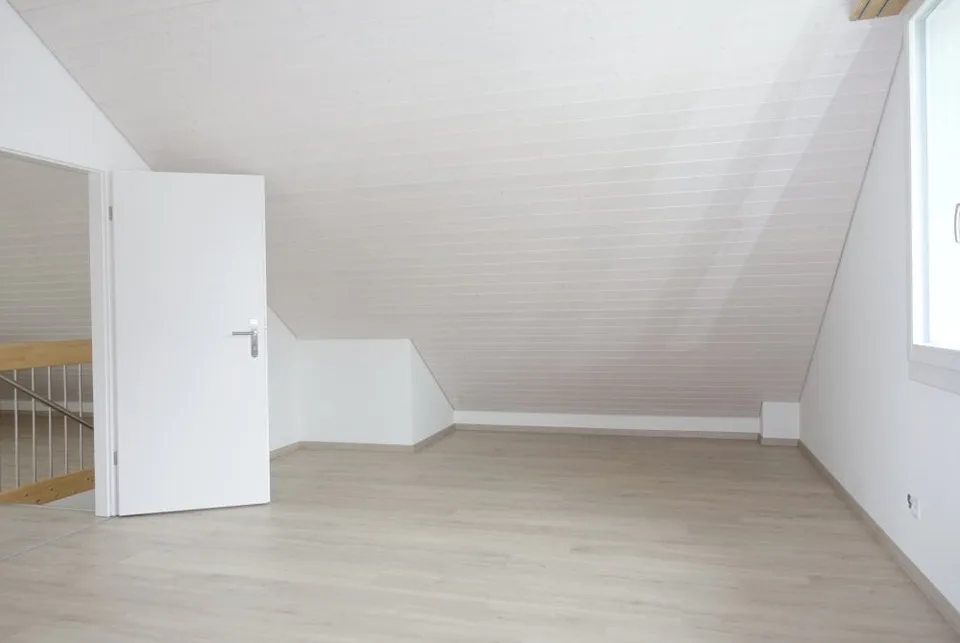Belle maison unifamiliale 6.5 pièces avec beaucoup de bois – photo 17 sur 21