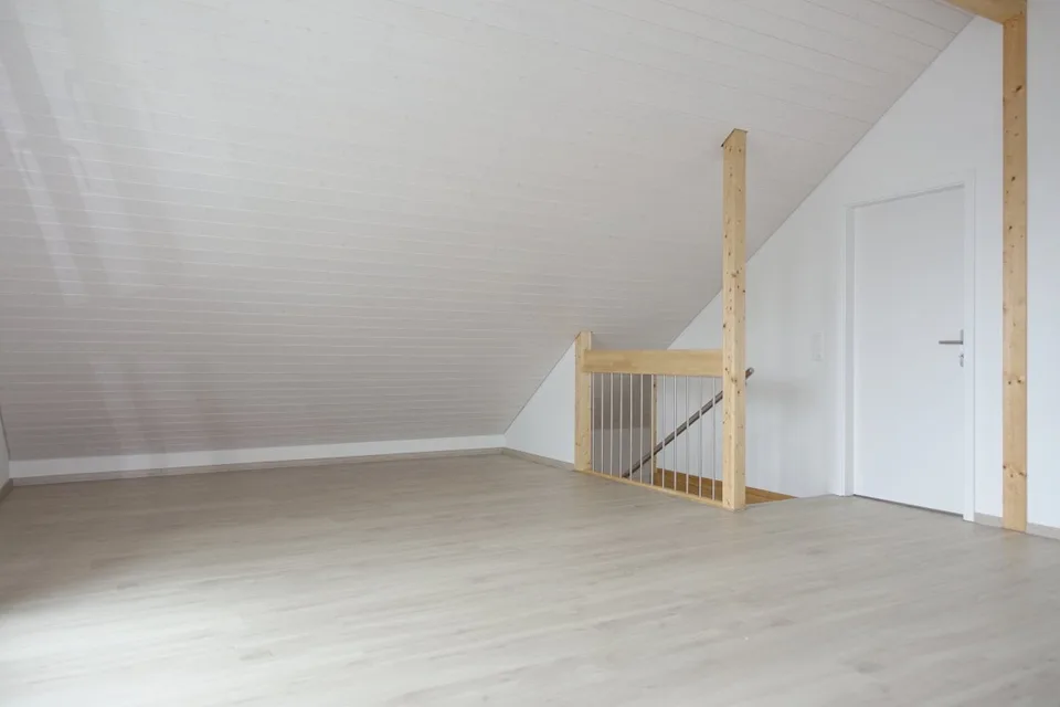 Belle maison unifamiliale 6.5 pièces avec beaucoup de bois – photo 19 sur 21