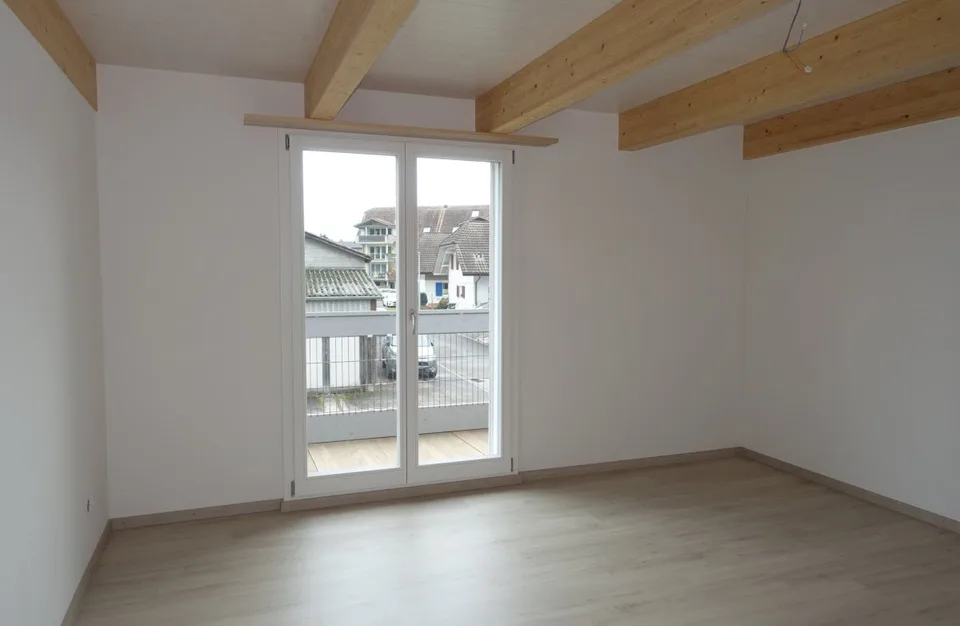 Belle maison unifamiliale 6.5 pièces avec beaucoup de bois – photo 11 sur 21