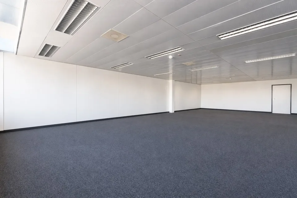 Klein, aber oho - Büro mit Sitzungszimmer sowieso – Foto 2 von 4