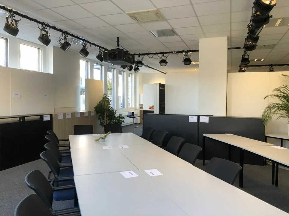 242 m² Showroom & Büro mit Lager und Laderampe - sofort frei – Foto 8 von 14