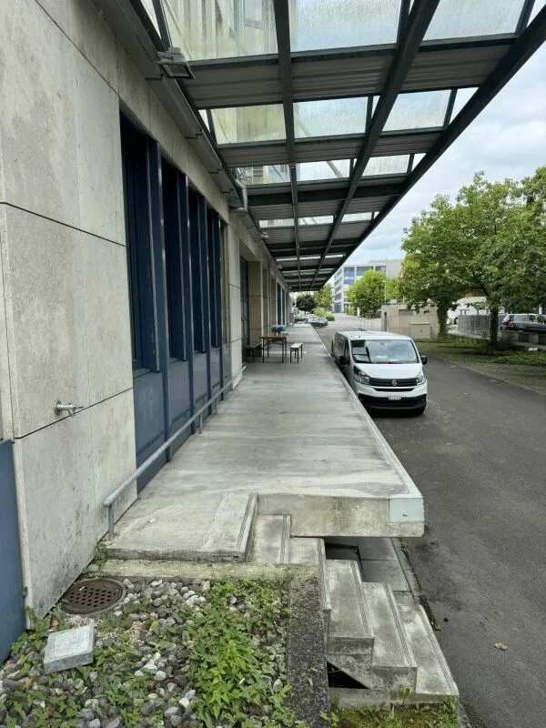 242 m² Showroom & Büro mit Lager und Laderampe - sofort frei – Foto 12 von 14