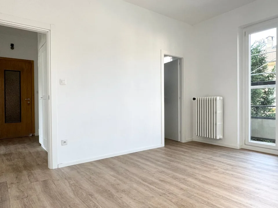 Complètement rénové et en première location – photo 3 sur 9