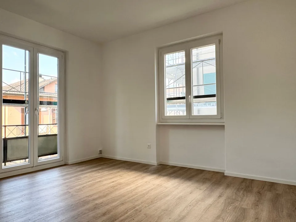Complètement rénové et en première location – photo 2 sur 9