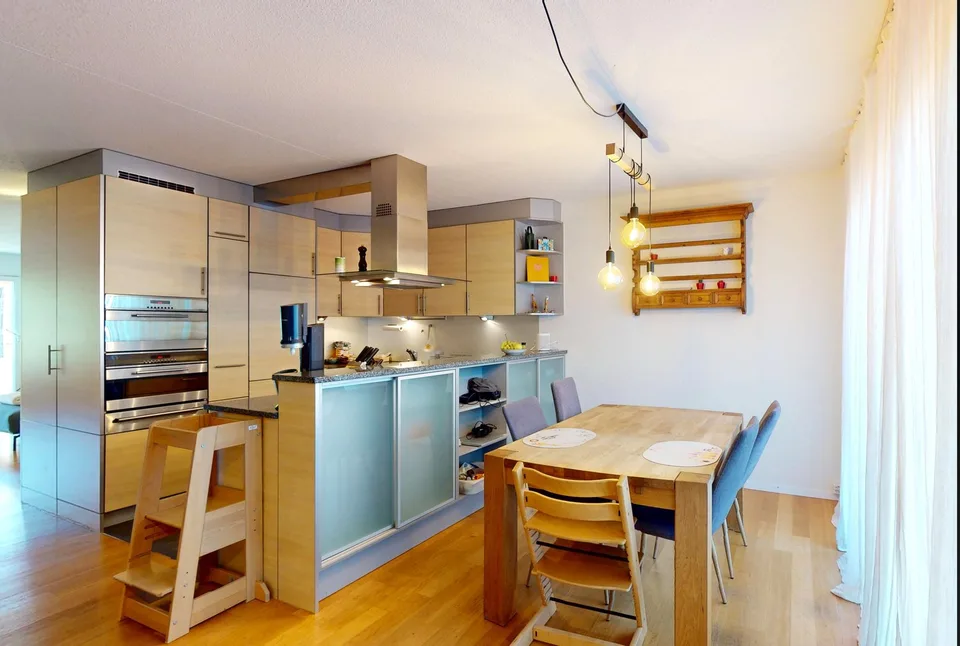 Grosszügiges 6½-Zimmer Reihenhaus in Affoltern am Albis – Foto 3 von 12