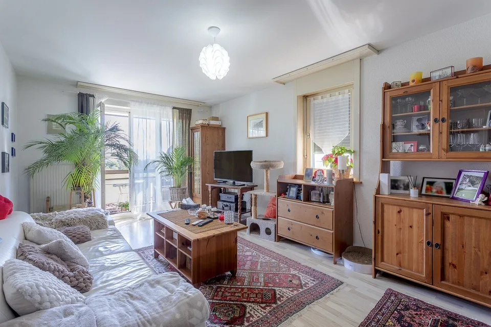 Appartamento 3.5 locali con garage, balcone a sud e vista libera – foto 3 di 8
