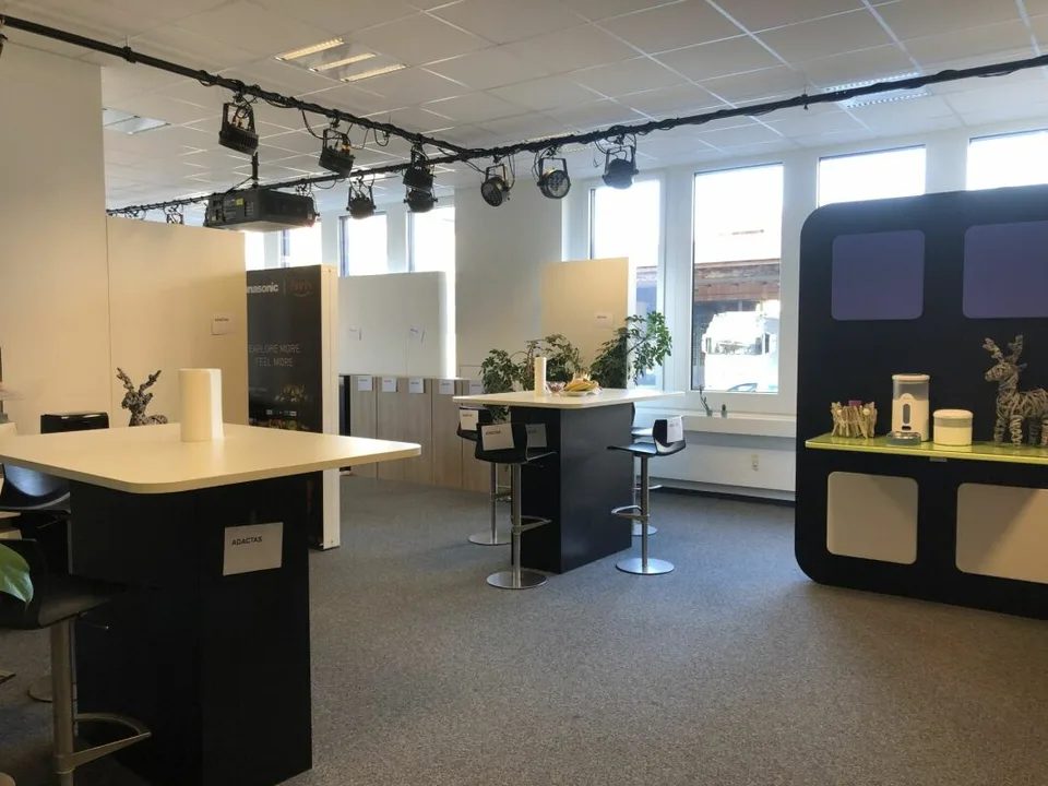 600 m² Büro, Showroom & Lager mit Laderampe - direkt an der Autobahn Rotkreuz, teilbar – Foto 15 von 23