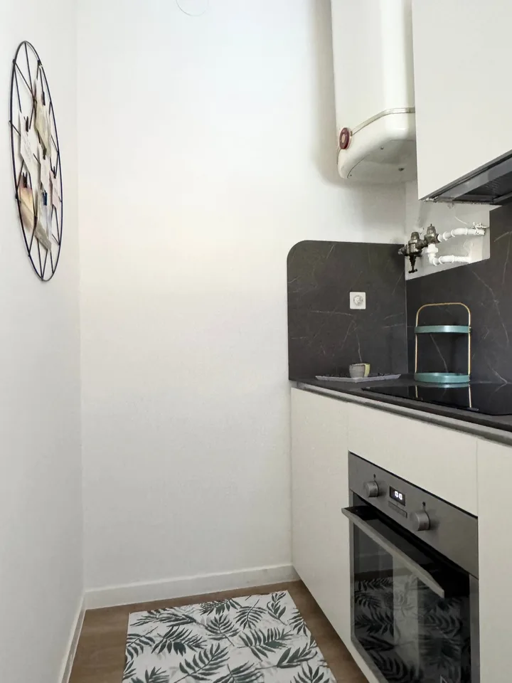 Möbliert, komplett renoviert und in erster Vermietung – Foto 7 von 13