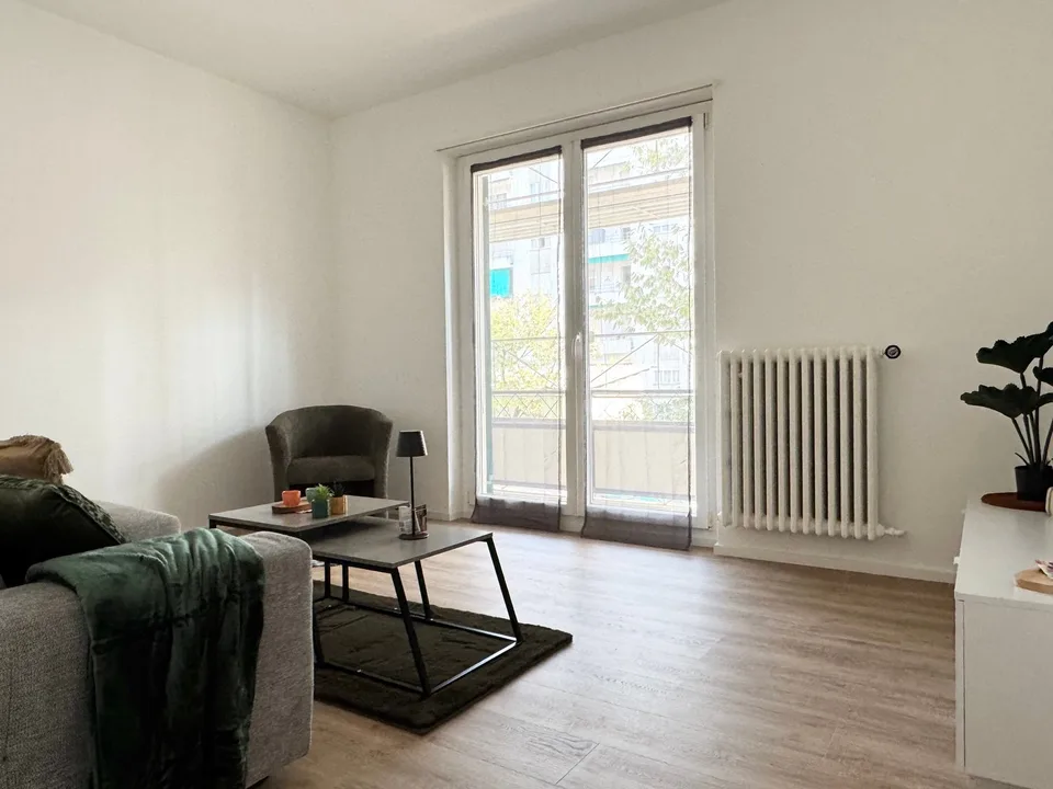 Möbliert, komplett renoviert und in erster Vermietung – Foto 3 von 13