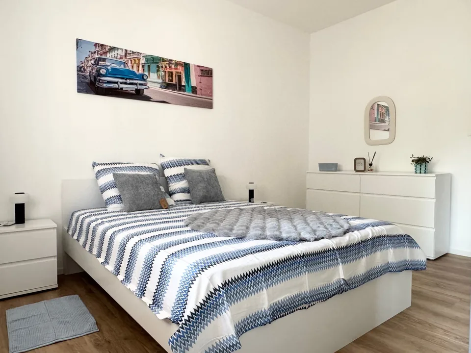 Möbliert, komplett renoviert und in erster Vermietung – Foto 10 von 13