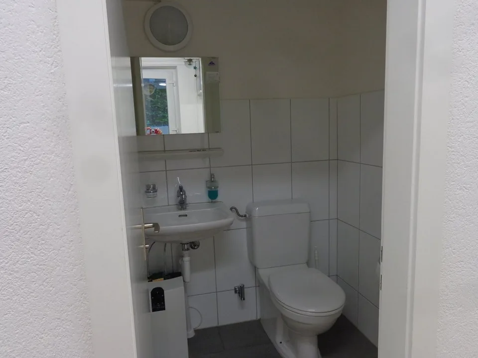 Atelier mit grossem Lager – Foto 2 von 5