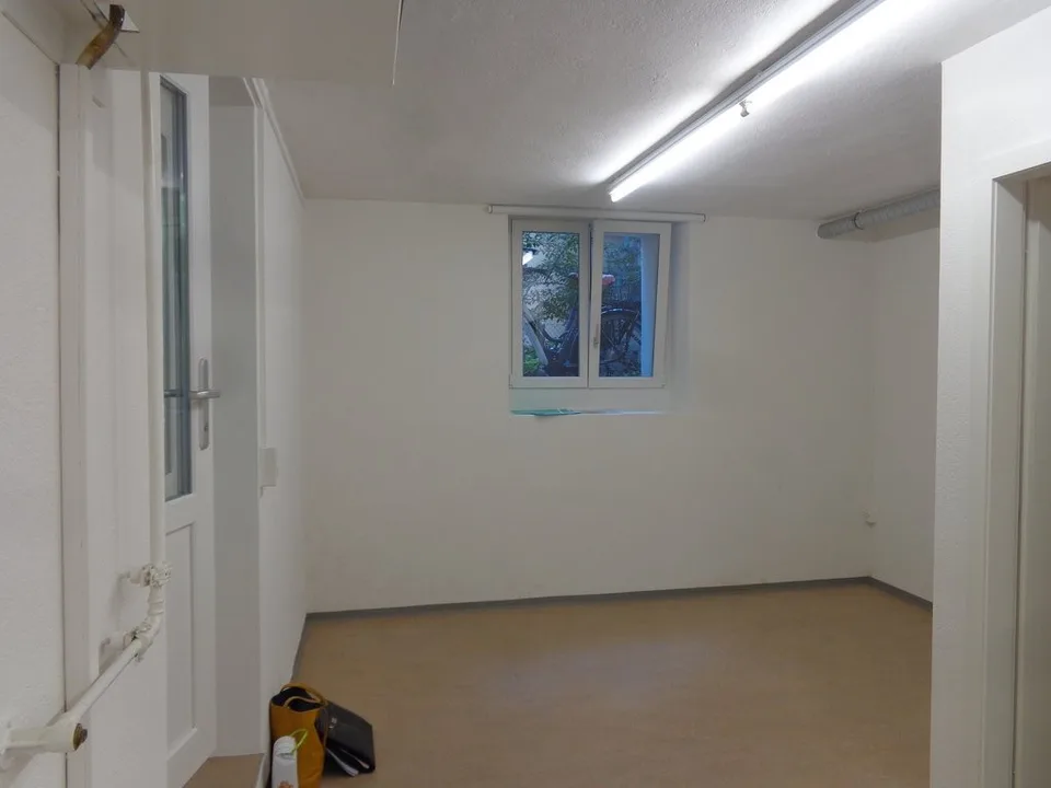 Atelier mit grossem Lager – Foto 3 von 5