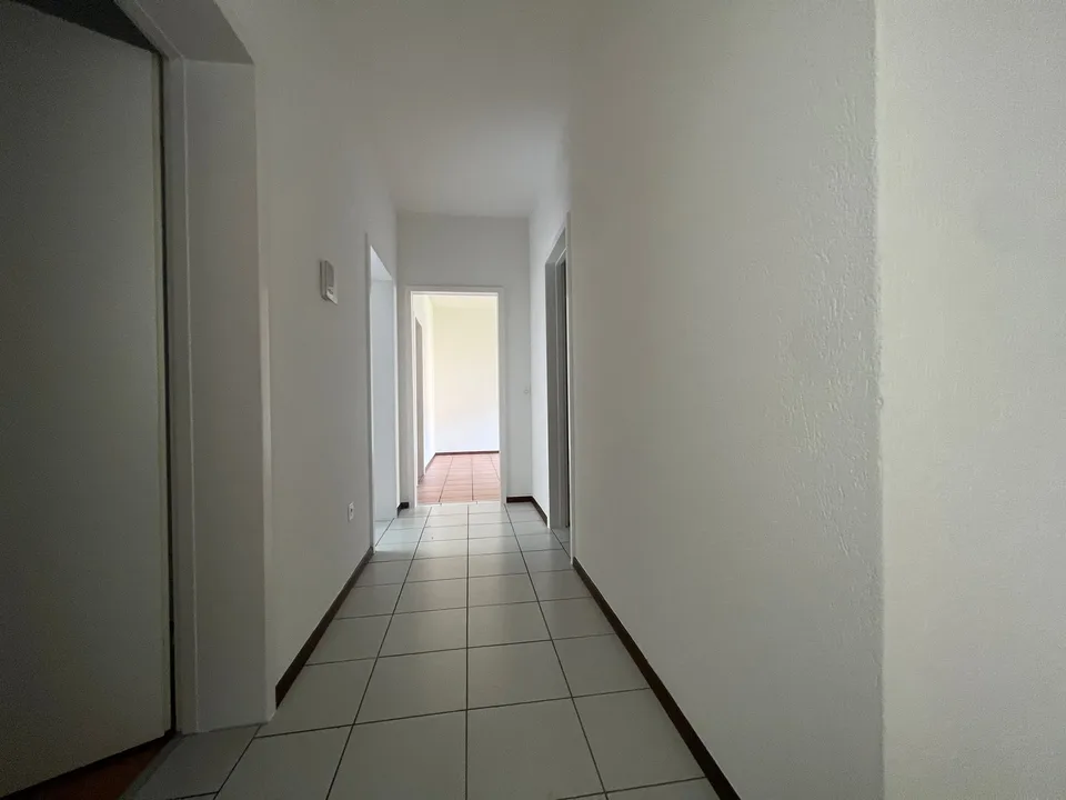 Helles 3.5-Zimmer-Wohnung in Bellinzona – Foto 7 von 9