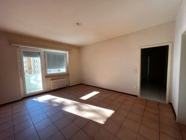 Helles 3.5-Zimmer-Wohnung in Bellinzona – Foto 2 von 9