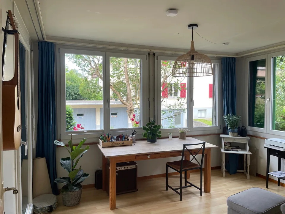 Charmante 4-Zimmer-Altbauwohnung mit Balkon in Bern-Bethlehem – Foto 2 von 12
