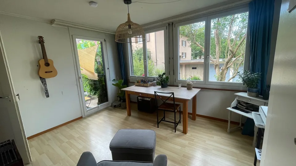 Charmante 4-Zimmer-Altbauwohnung mit Balkon in Bern-Bethlehem – Foto 5 von 12