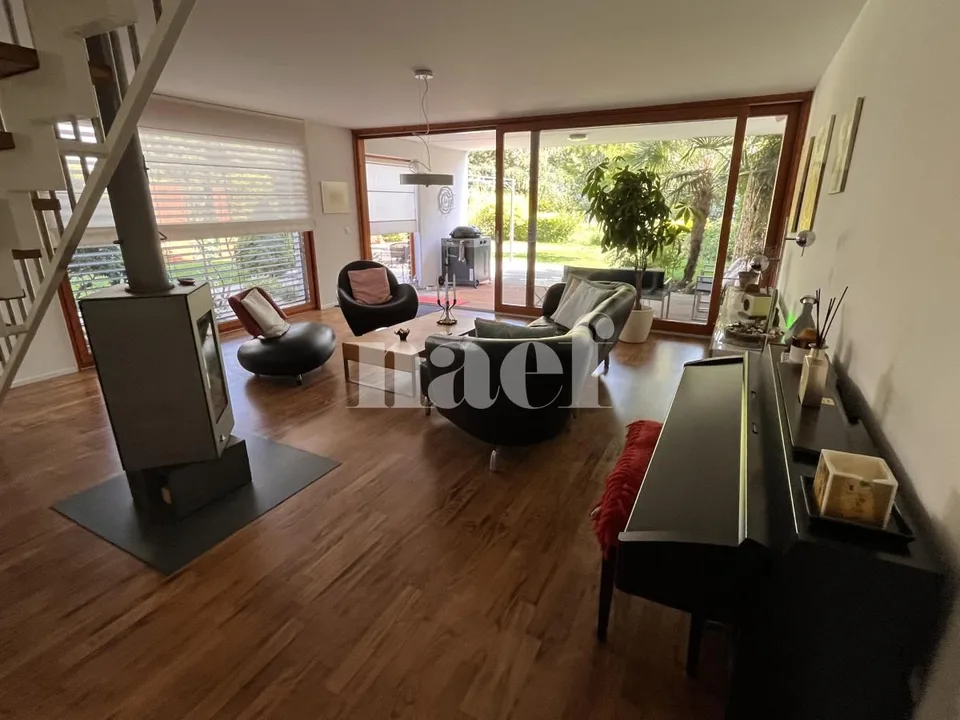 Schönes 6.5-Zimmer-Triplex-Apartment mit Terrasse und Garten – Foto 3 von 11