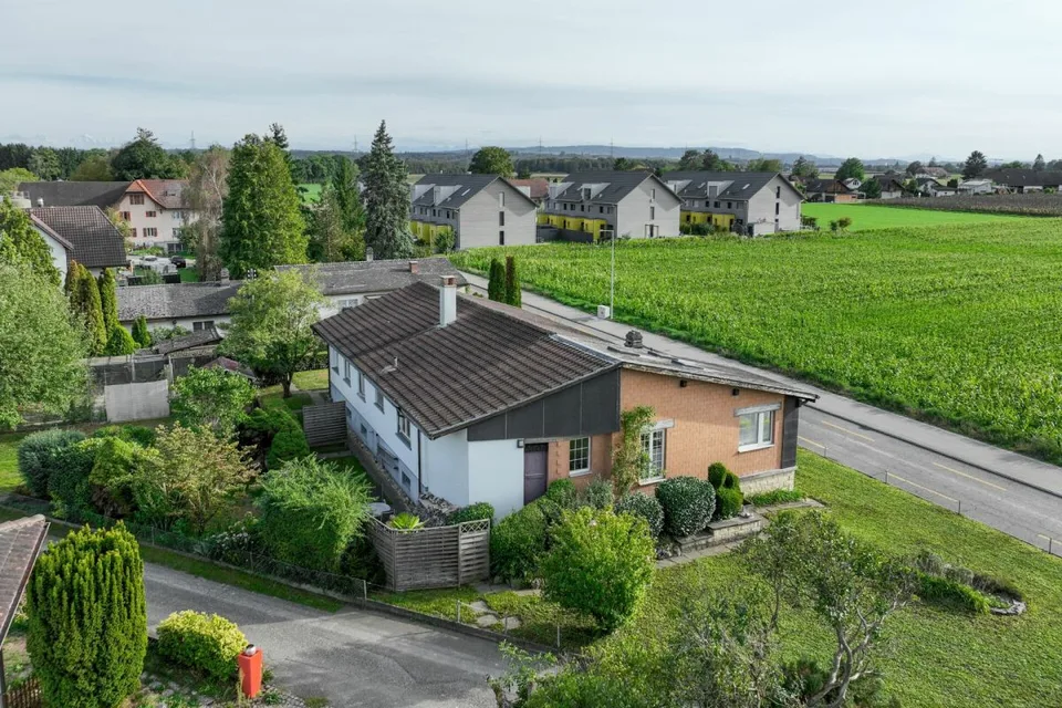 Spazio, Sole, Libertà: casa versatile con studio e grande giardino – foto 4 di 13