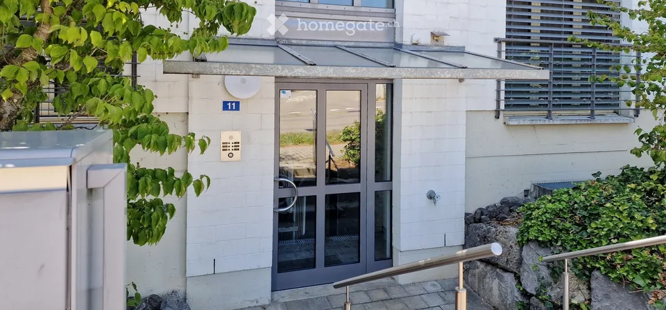 Appartamento giardino di 4,5 locali con camino e due posti auto sotterranei a Effretikon – foto 21 di 25