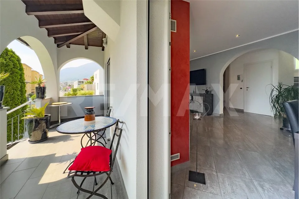 Casa unifamiliare di 6 locali in posizione comoda – photo 3 sur 4