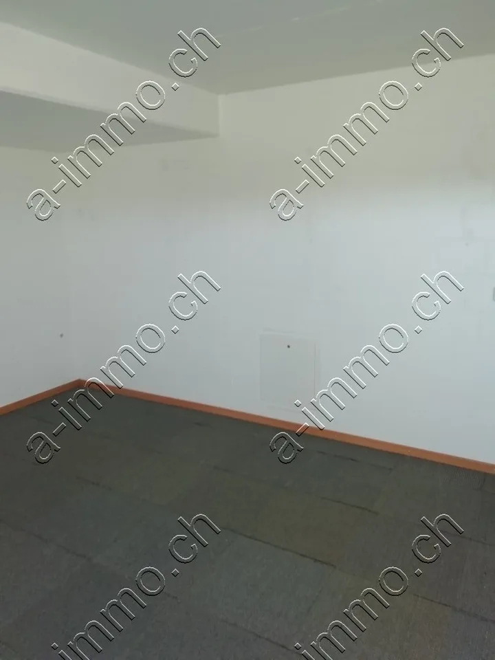 2 craft rooms with WC and window for rent – photo 5 of 8