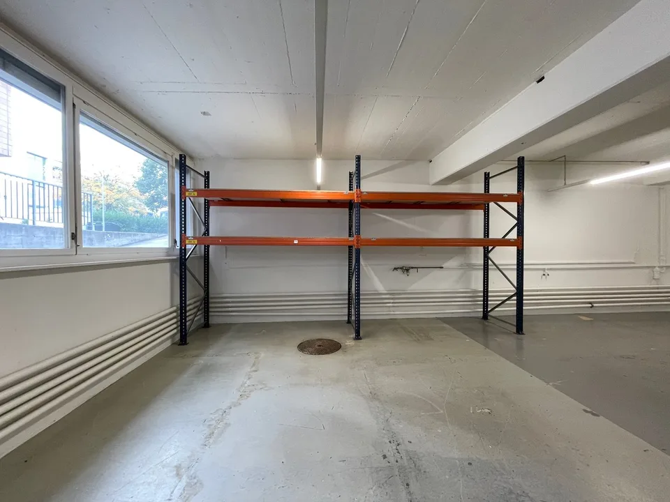 Workshop and storage space with delivery in walking distance to the train station – photo 9 of 13