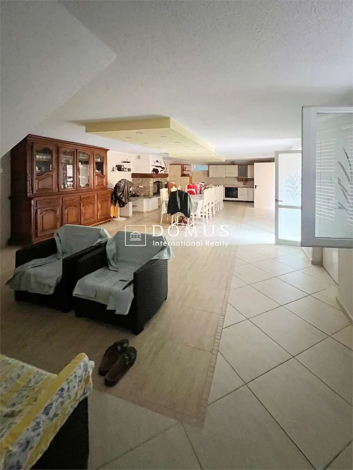 Villa indépendante avec jardin, taverne et garage à Lavena Ponte Tresa – photo 10 sur 13