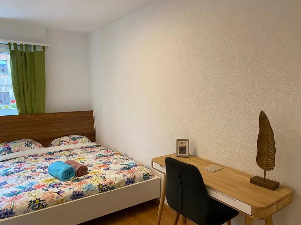 💎 Appartement élégant meublé de 4,5 pièces avec un beau balcon à Seebach – photo 16 sur 30
