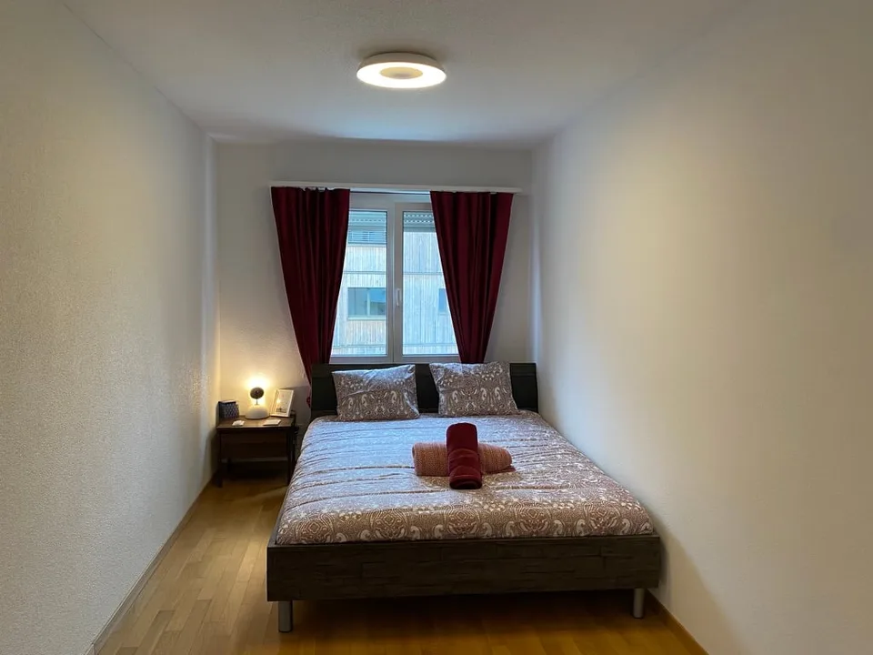 💎 Appartement élégant meublé de 4,5 pièces avec un beau balcon à Seebach – photo 18 sur 30