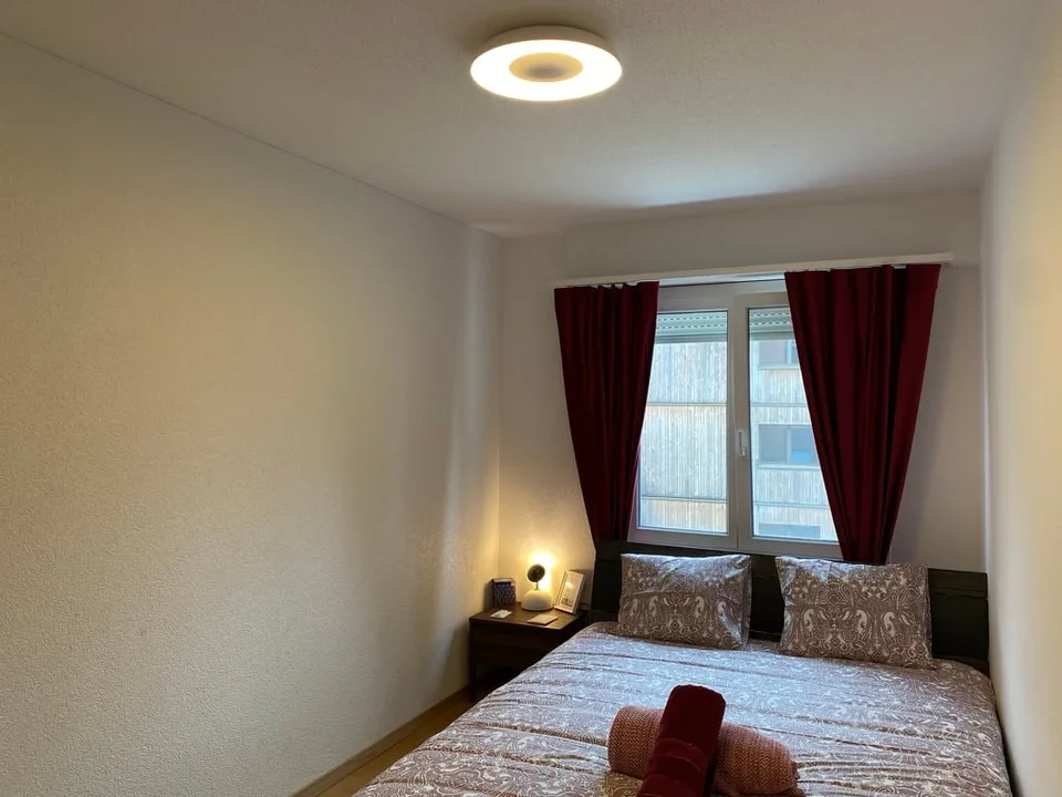 💎 Appartement élégant meublé de 4,5 pièces avec un beau balcon à Seebach – photo 19 sur 30