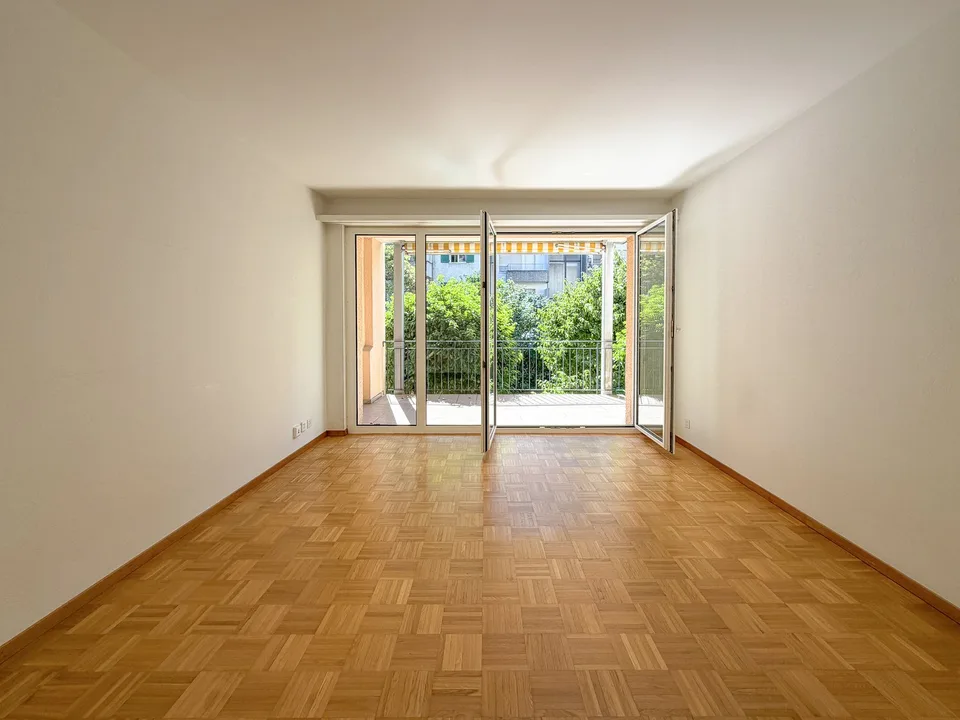 Casa con balcone e giardino – foto 2 di 23