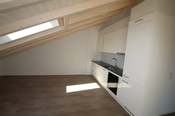 Appartement 3.5 pièces avec balcon et tour de buanderie privée – photo 12 sur 23