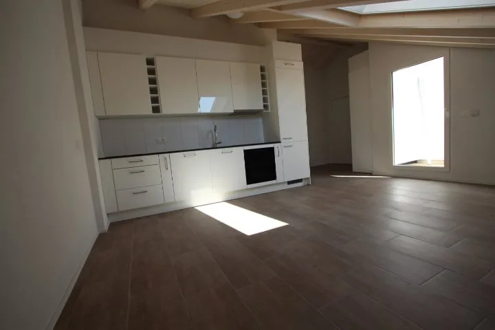 Appartement 3.5 pièces avec balcon et tour de buanderie privée – photo 13 sur 23
