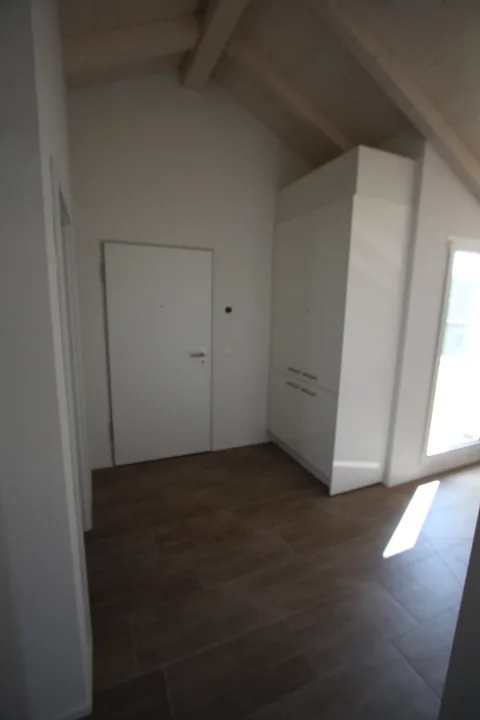 Appartement 3.5 pièces avec balcon et tour de buanderie privée – photo 11 sur 23