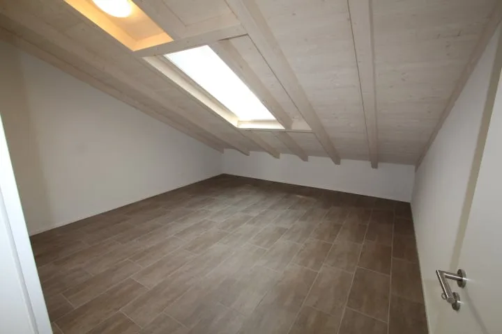 Appartement 3.5 pièces avec balcon et tour de buanderie privée – photo 6 sur 23