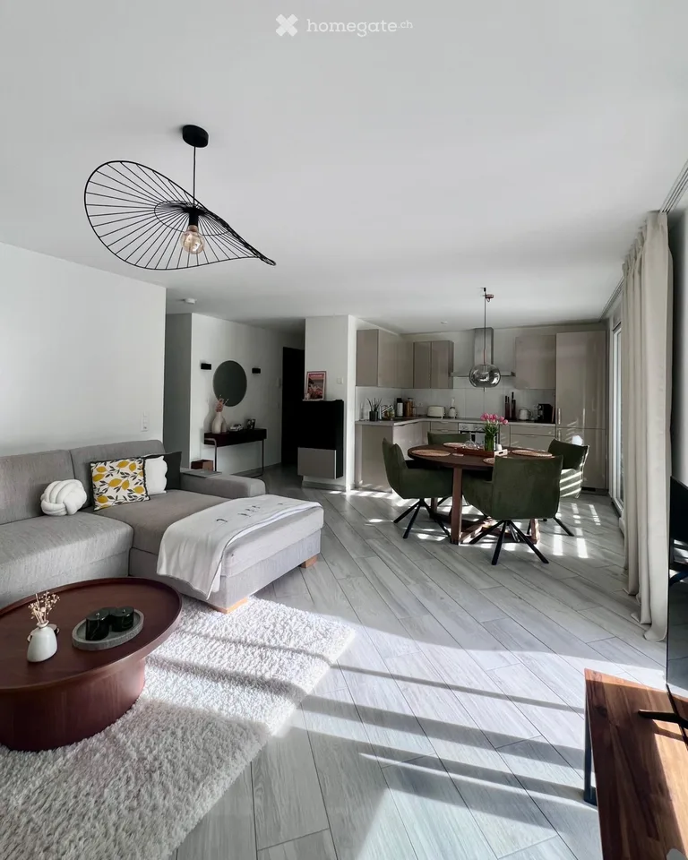Wohnung 3,5 Zimmer mit großer Terrasse und Garten – Foto 2 von 5