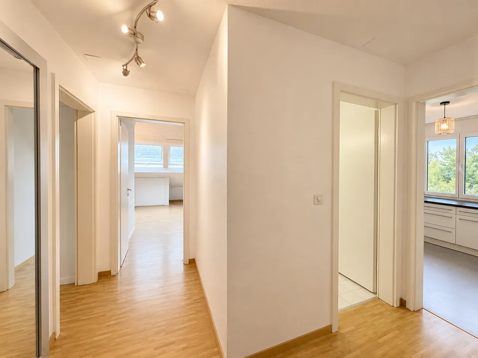 Habiter en première rangée du lac – Appartement attique exclusif de 6,5 pièces avec vue imprenable sur le lac de Constance – photo 16 sur 30