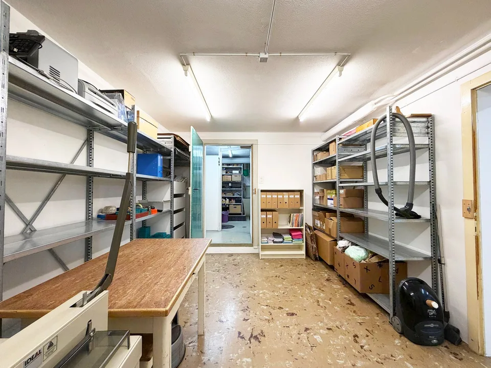 Local Commercial / Atelier au Centre de Niederscherli – photo 10 sur 20