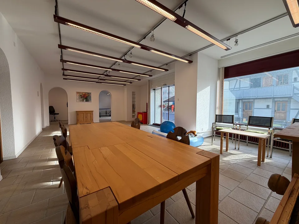 Local Commercial / Atelier au Centre de Niederscherli – photo 4 sur 20