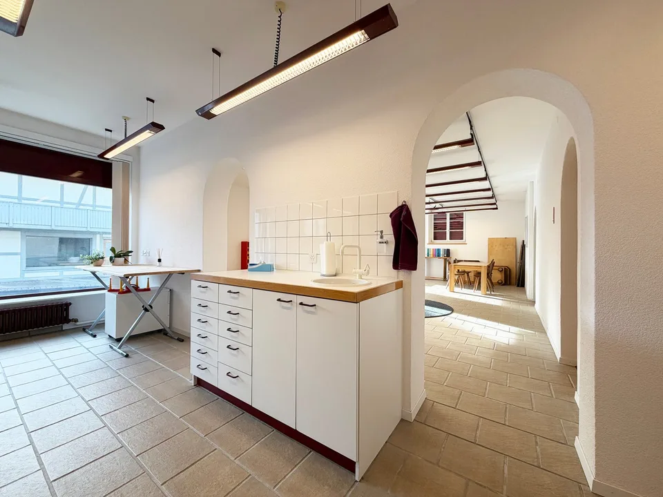 Local Commercial / Atelier au Centre de Niederscherli – photo 3 sur 20