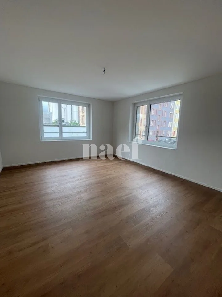 Zu vermieten wunderschönes 5-Zimmer-Apartment mit Terrasse – Foto 3 von 4