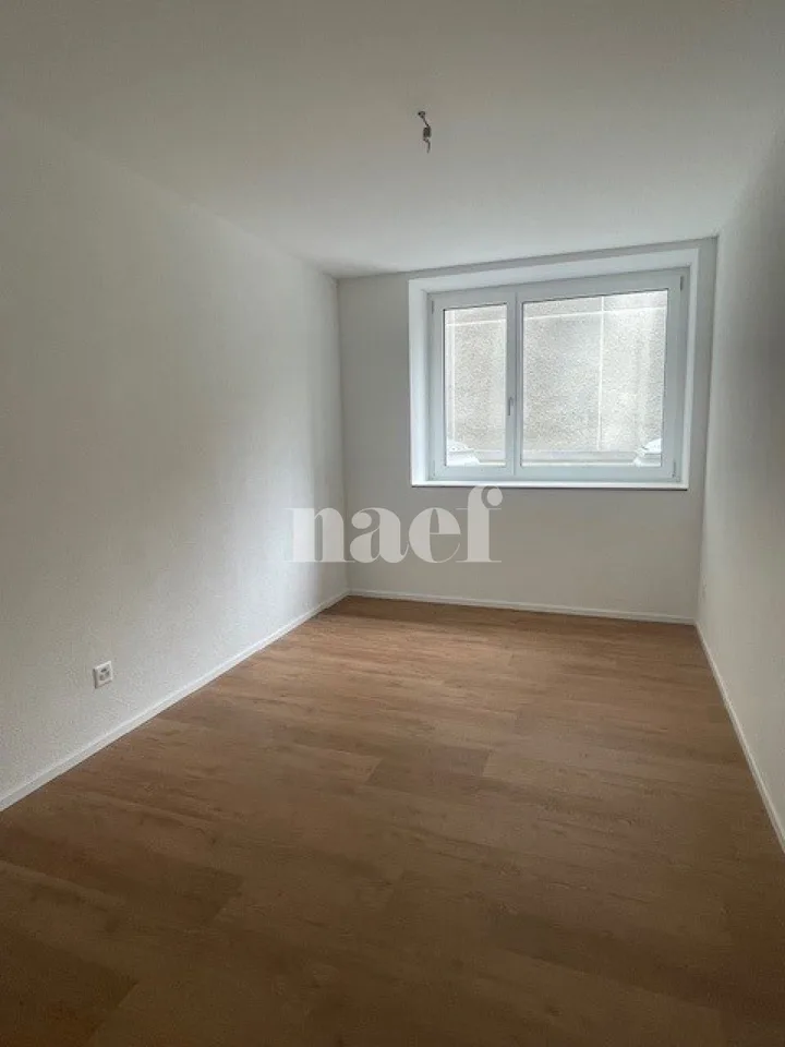 Zu vermieten wunderschönes 5-Zimmer-Apartment mit Terrasse – Foto 2 von 4