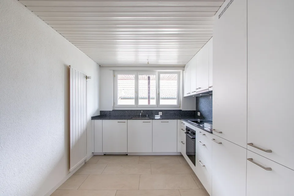 Incantevole appartamento di 3 locali in un edificio storico nella tranquilla Merlach – disponibile immediatamente – foto 5 di 12