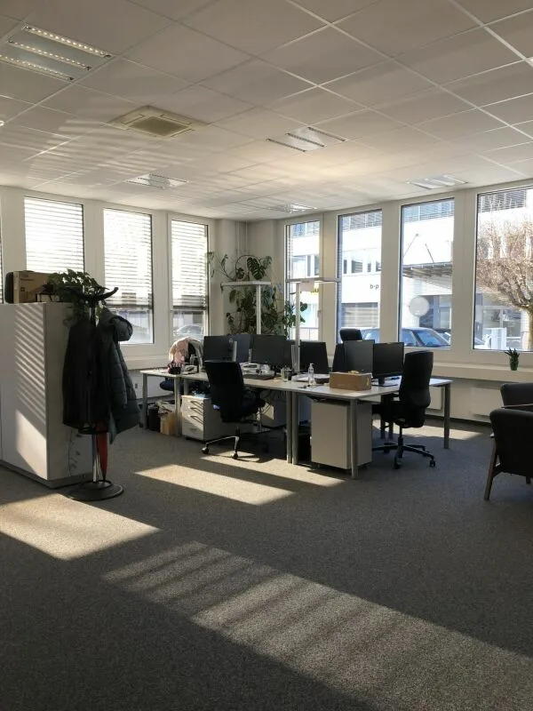 358 m² Büro im EG mit 3.5 m Raumhöhe - flexibel einteilbar – Foto 12 von 14