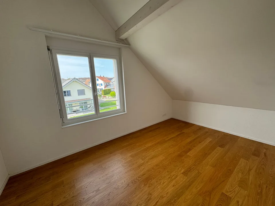 Charmante 4.5-Zimmer-Dachwohnung in Berg TG – Modern, ruhig und familienfreundlich – Foto 11 von 19