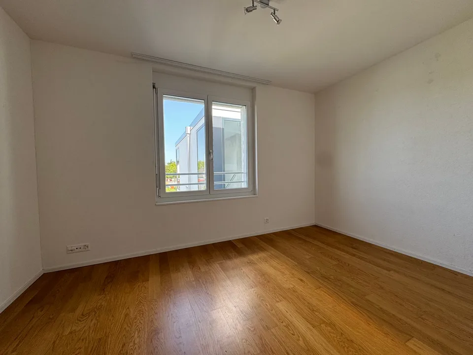 Charmante 4.5-Zimmer-Dachwohnung in Berg TG – Modern, ruhig und familienfreundlich – Foto 6 von 19